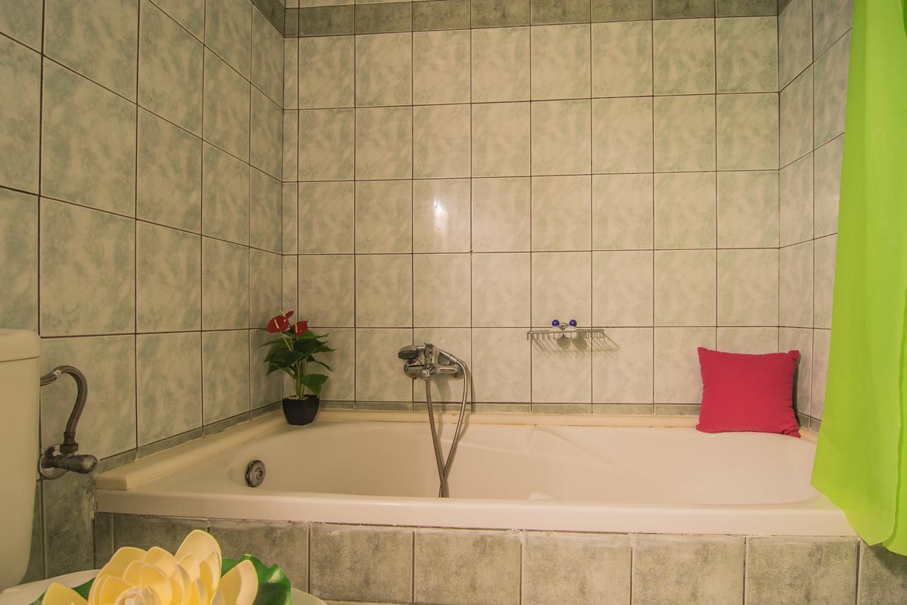 Tonia Apartments ไซคิย์นธอสทาวน์ ภายนอก รูปภาพ